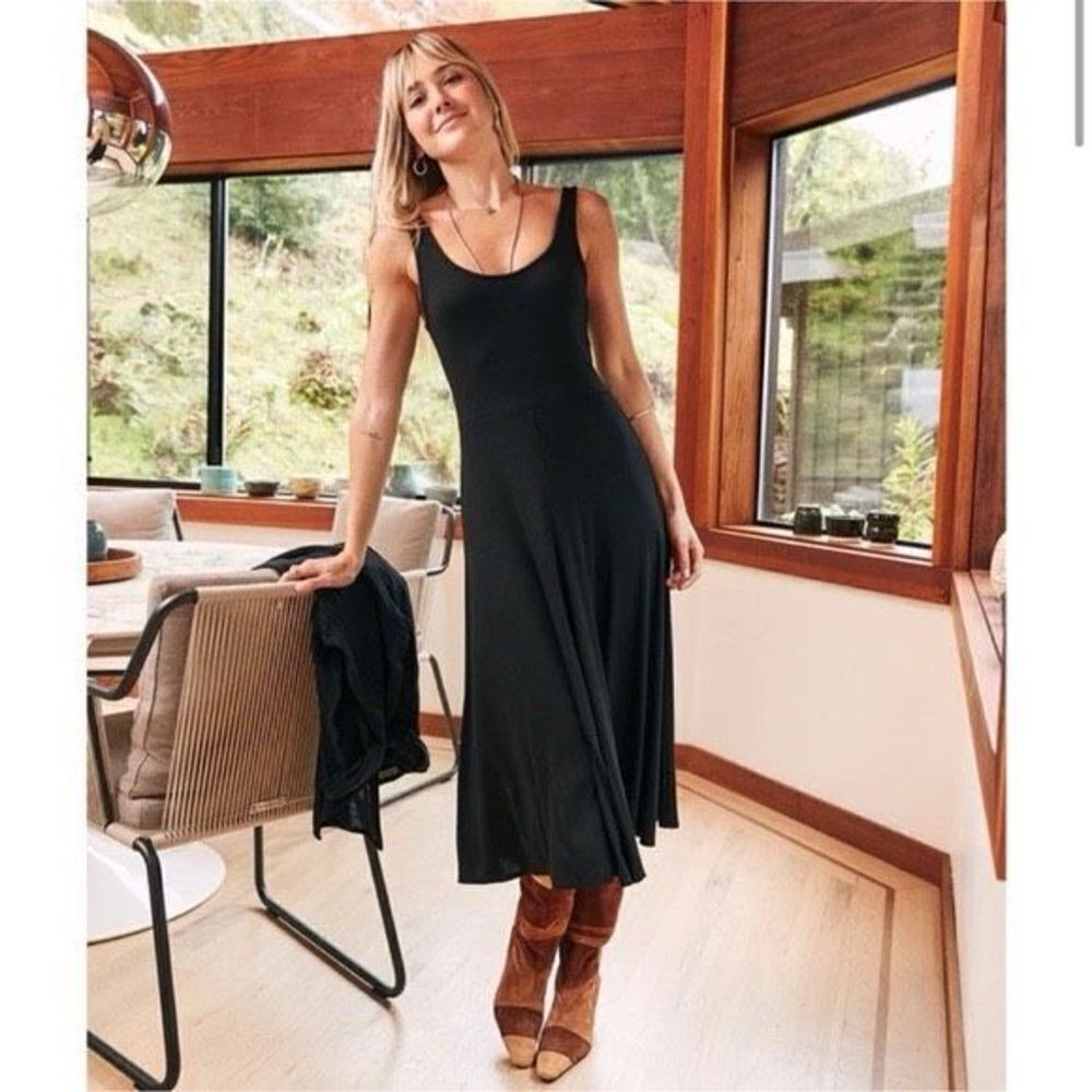 ✨Marine Layer Lexi Rib Fit and Flare Midi Dress✨